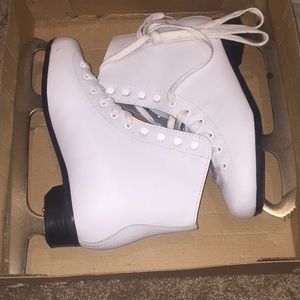 Glacier Figure Skates